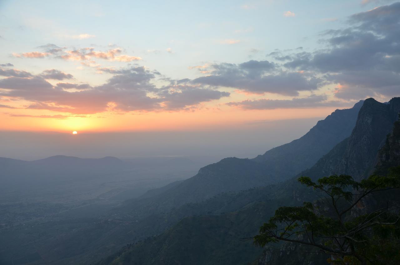 Milemeleni Guesthouse Lushoto エクステリア 写真